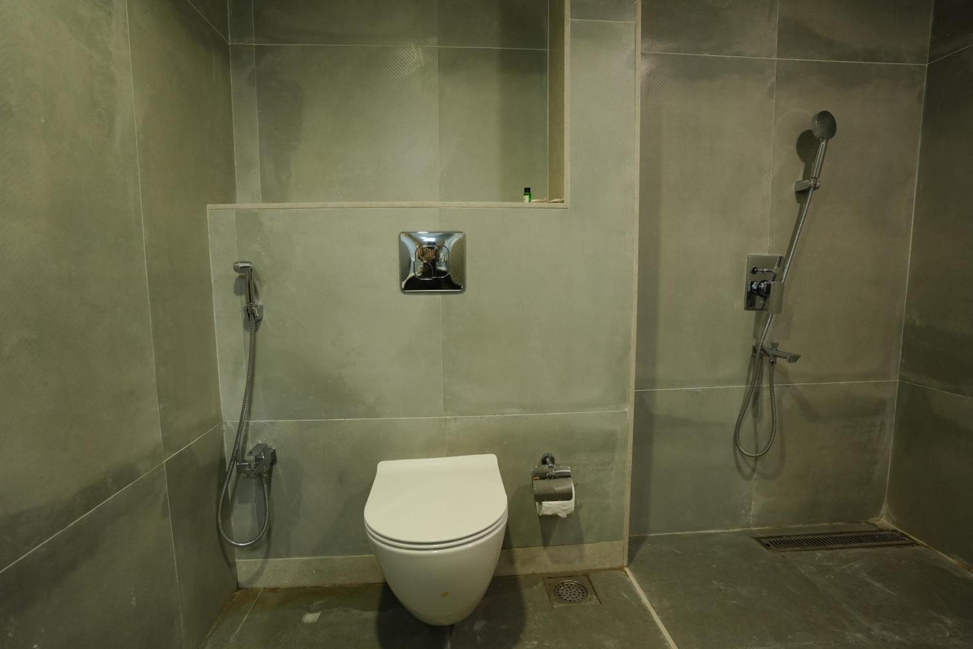 Hotel 6 Seasons, Koregoan Park, Pune Ngoại thất bức ảnh