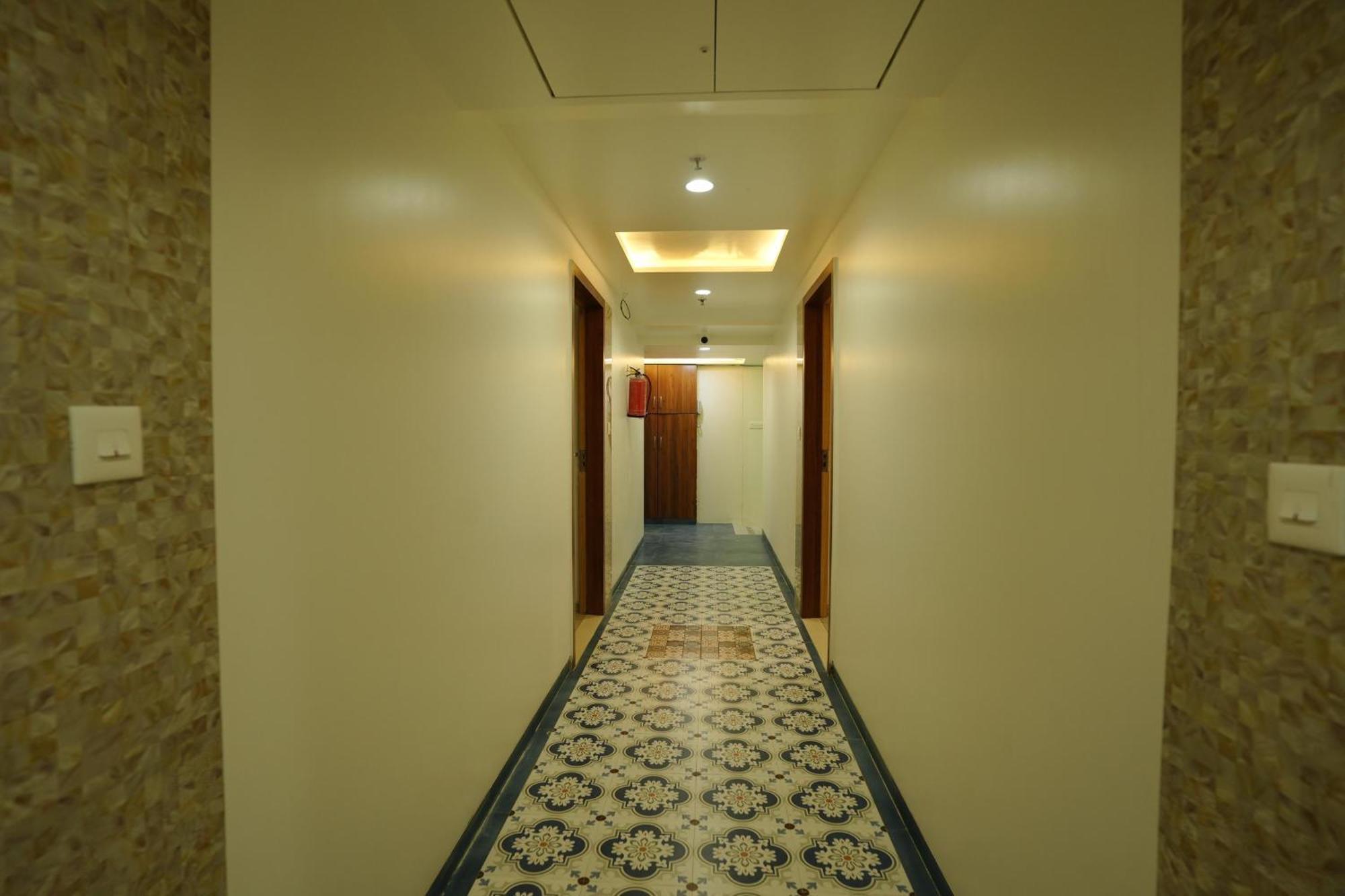Hotel 6 Seasons, Koregoan Park, Pune Ngoại thất bức ảnh